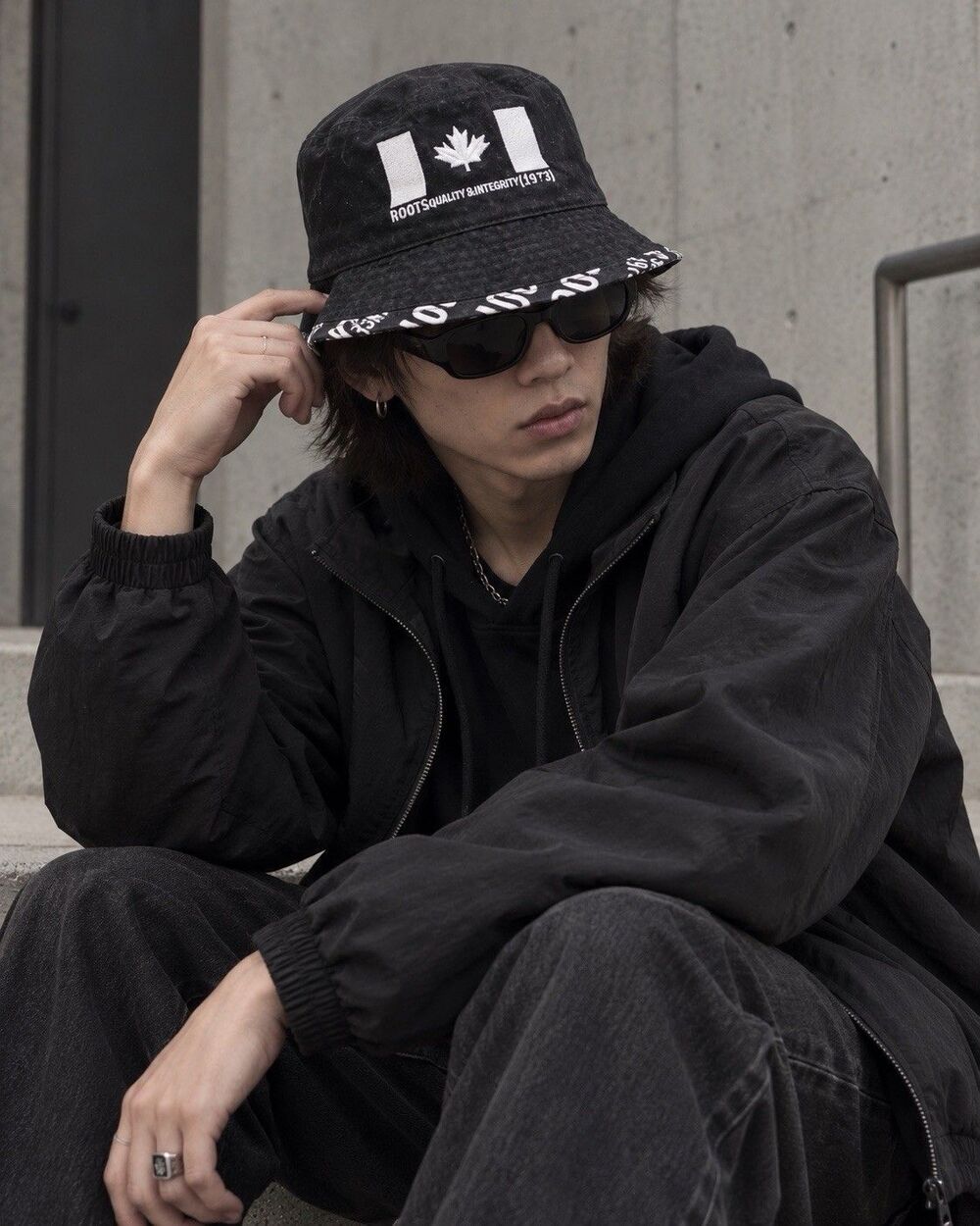 Roots Canada Reversible Bucket Hat 57cm Black White Logo Since 1973 Skater Y2K